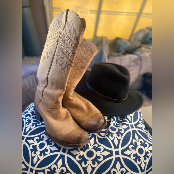 Tony Lamas - Picture 1 of 1